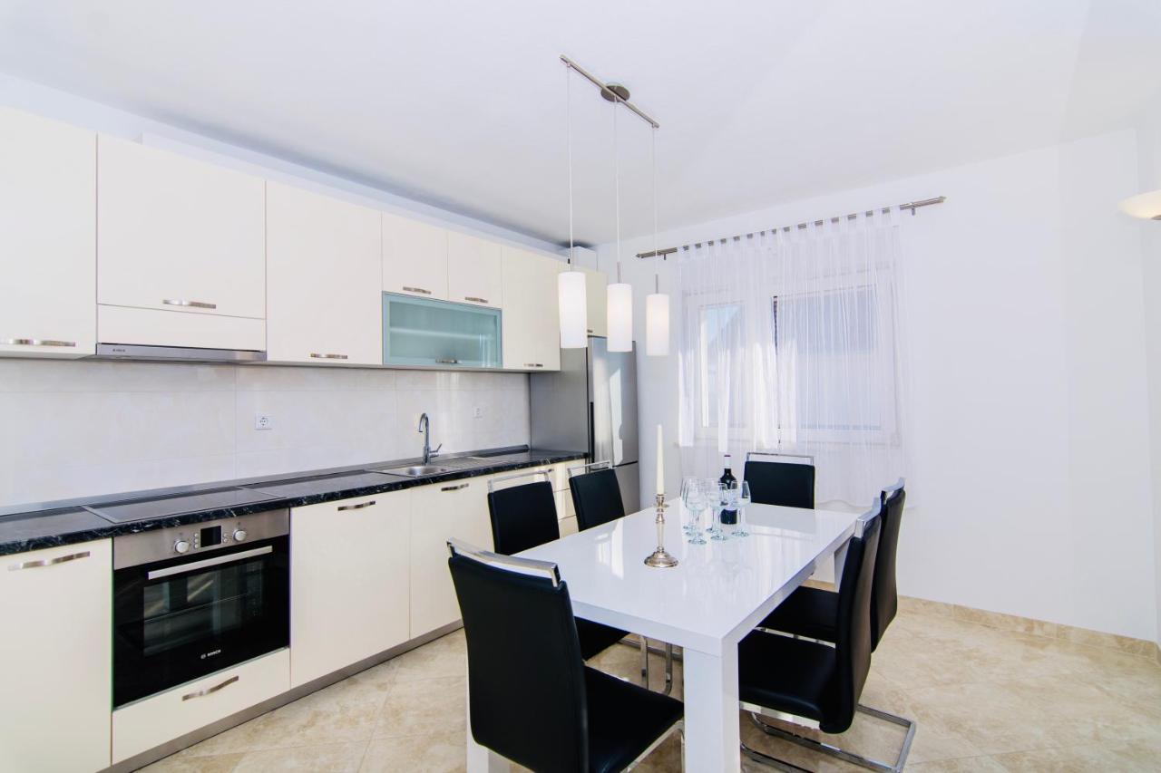 Villa Aurora Kaštela 外观 照片