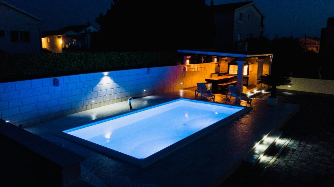 Villa Aurora Kaštela 外观 照片