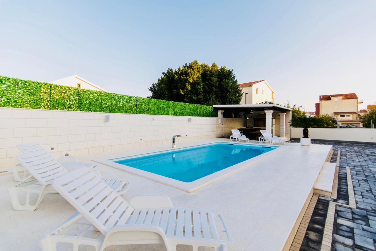 Villa Aurora Kaštela 外观 照片