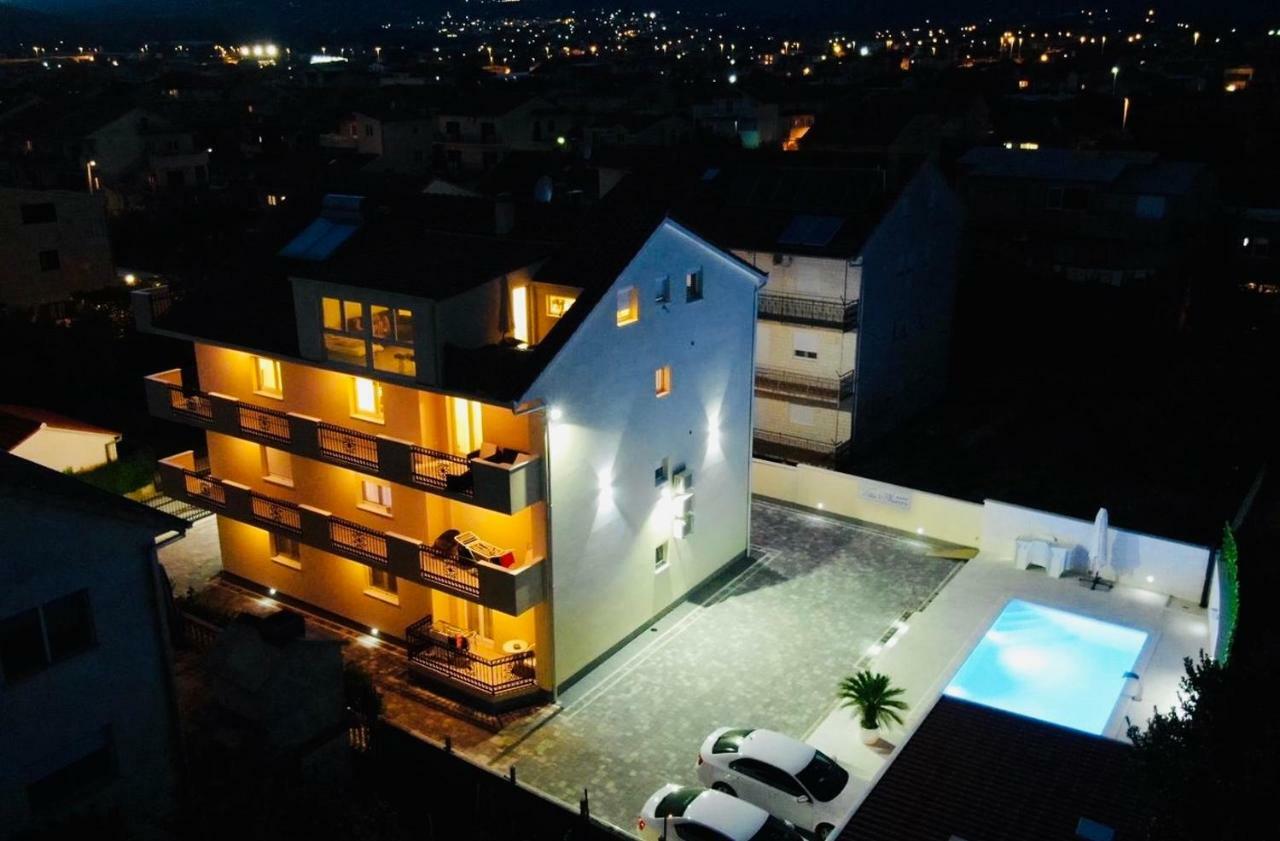 Villa Aurora Kaštela 外观 照片